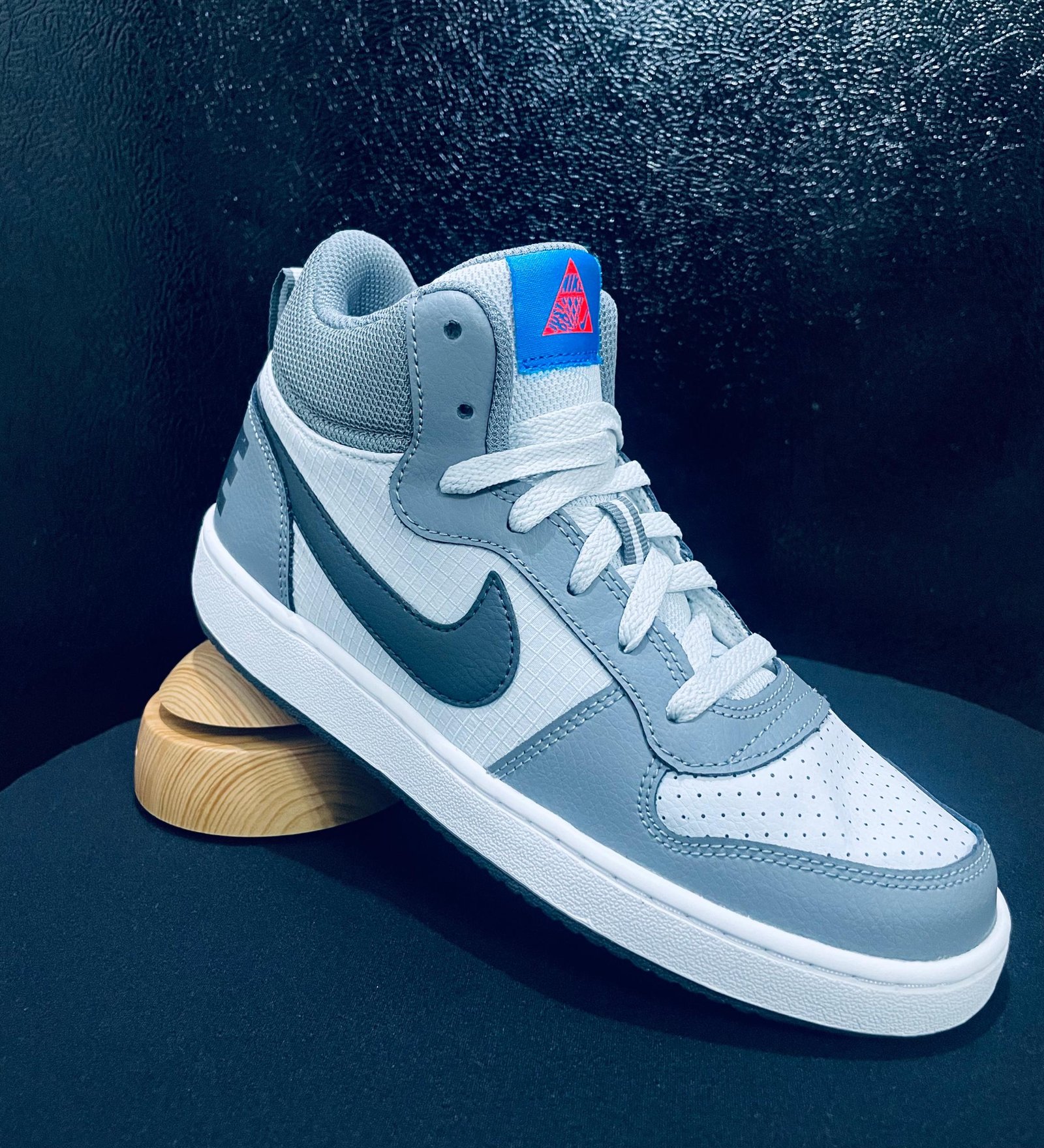 Nike Luna Peak